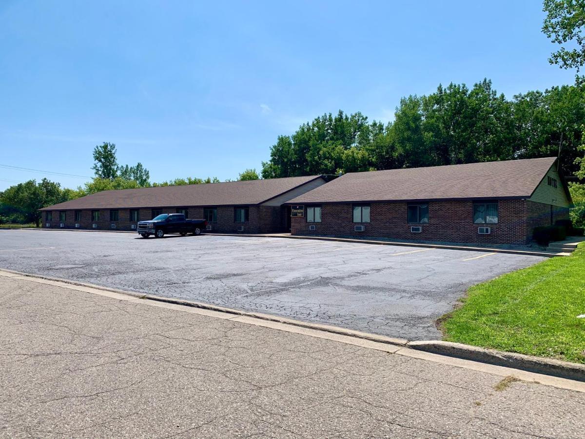 Executive Inn Cass City エクステリア 写真