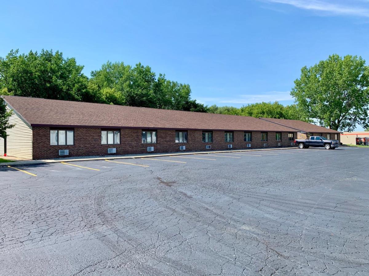 Executive Inn Cass City エクステリア 写真