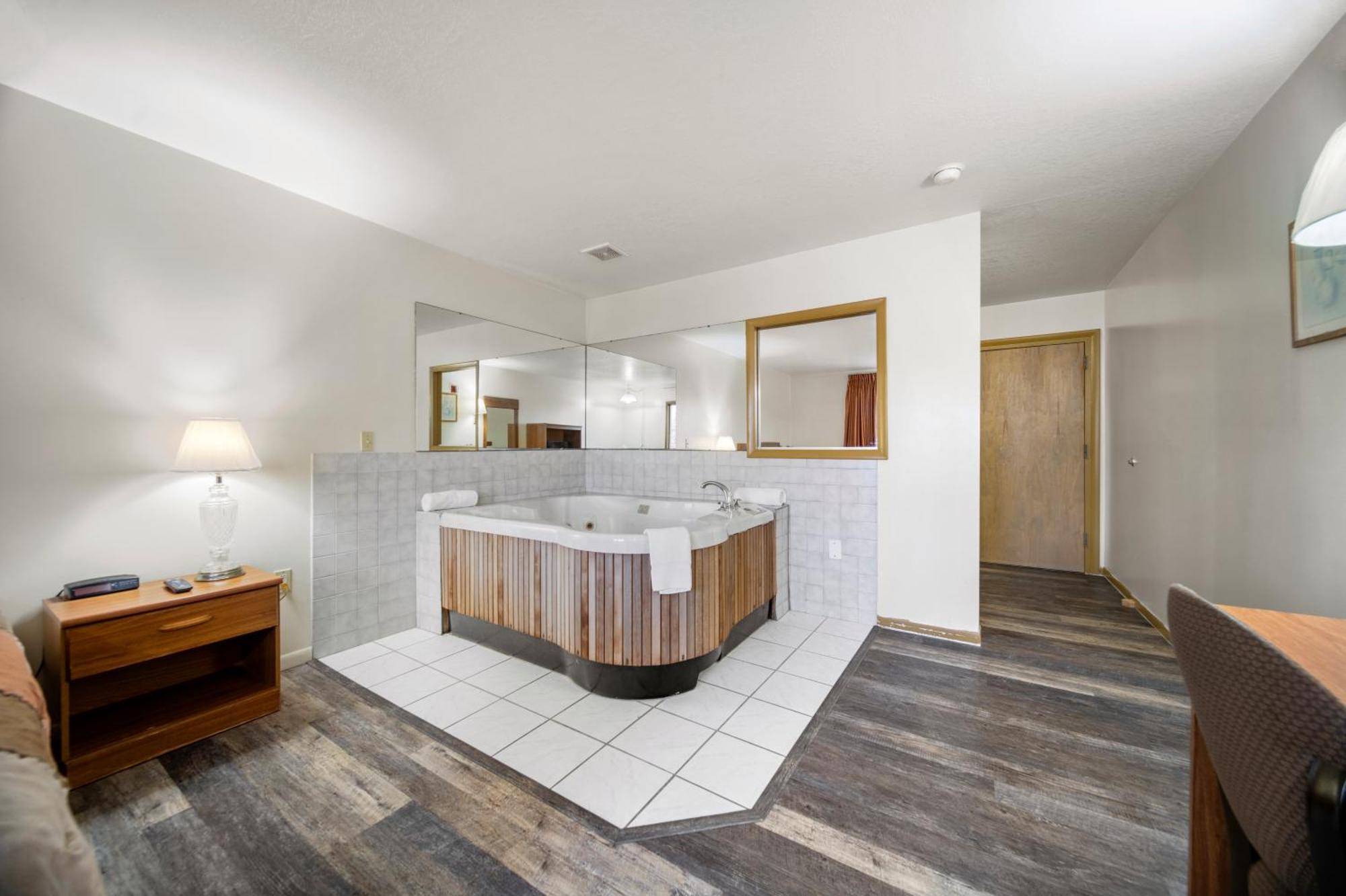 Executive Inn Cass City エクステリア 写真